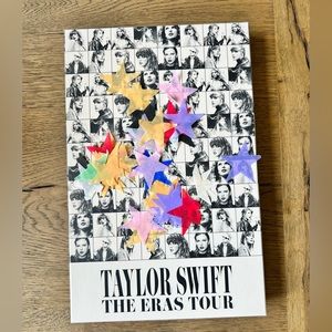 TAYLOR SWIFT BOX UNOPENED NEW !